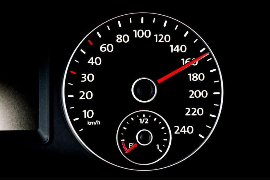 Read more about the article 7 Aplikasi Speedometer, Akurat untuk Mengukur Kecepatan