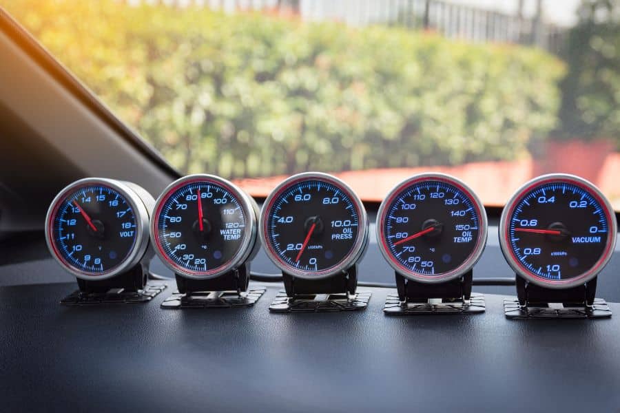 Read more about the article 3 Jenis Tachometer pada Mobil dan Fungsi Utamanya