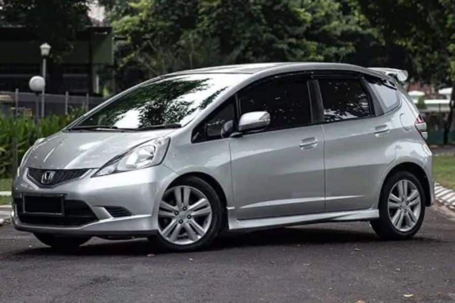 Read more about the article 7 Rekomendasi Harga Mobil Honda Jazz 50 Juta Paling Worth!