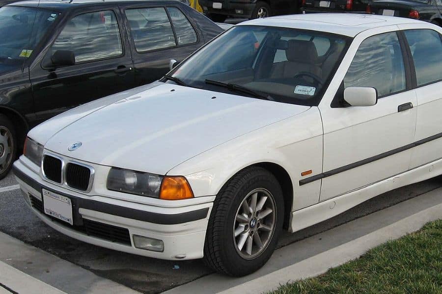 Read more about the article Ternyata, Ini 7 Alasan Mobil BMW E36 Masih Jadi Incaran!