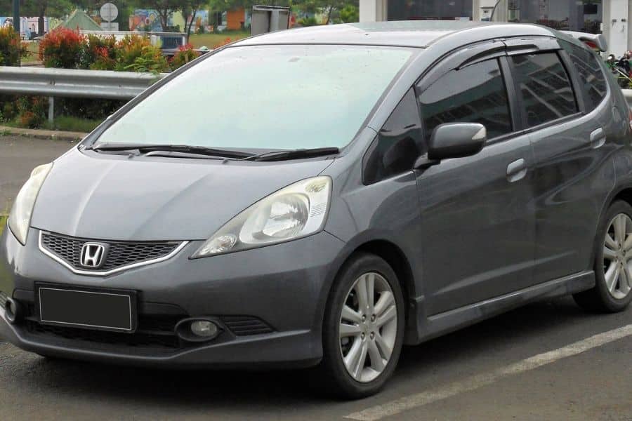 Read more about the article Review Mobil Honda Jazz Bekas Lengkap dengan Harganya