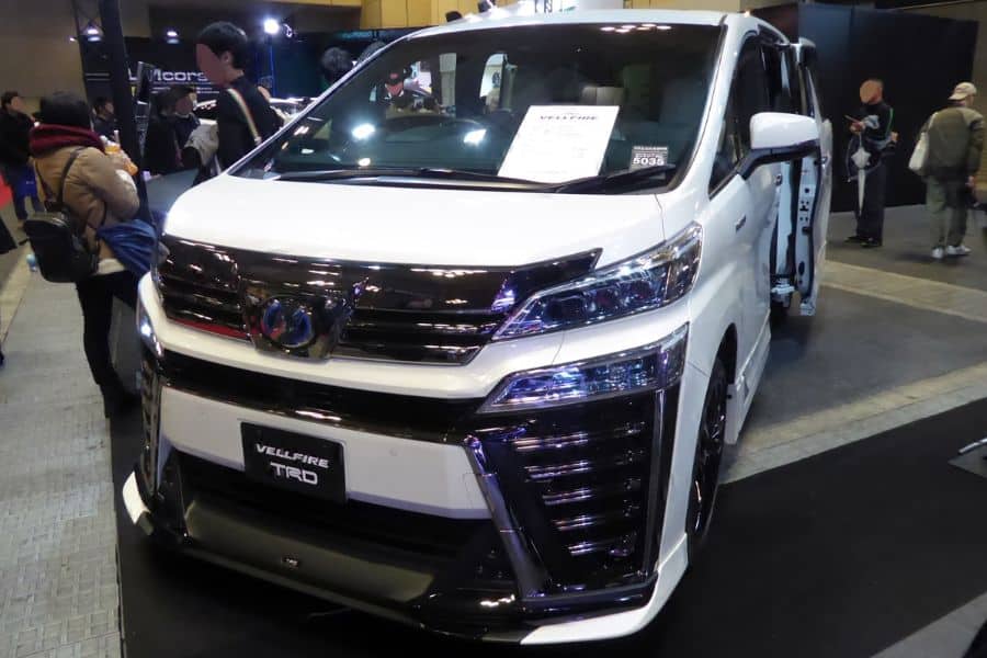 mobil yang mirip alphard