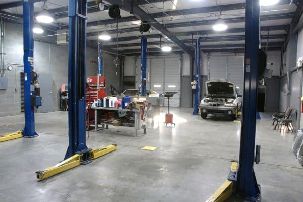 Read more about the article 10+ Bengkel Mobil Jakarta Utara Terbaik, Pilihan Masyarakat!