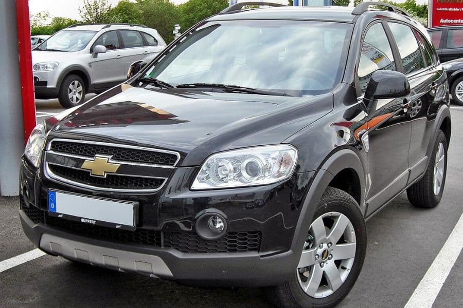 Read more about the article 10 Rekomendasi Mobil 2000 cc Paling Irit dan Tangguh