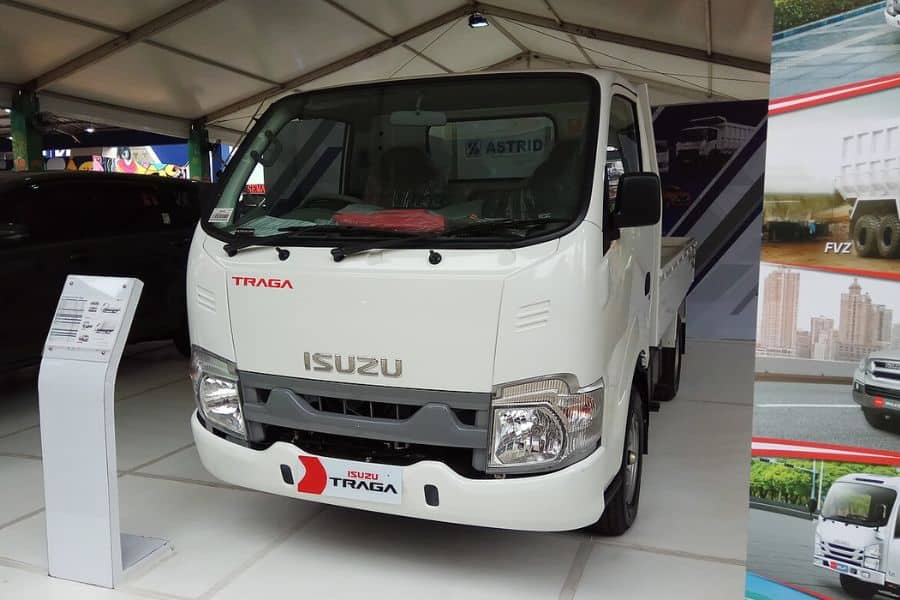 mobil bak terbuka