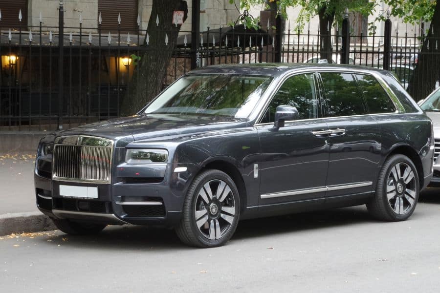 Read more about the article Rolls-Royce Cullinan Jadi Mobil Polisi Dubai, Kelas!