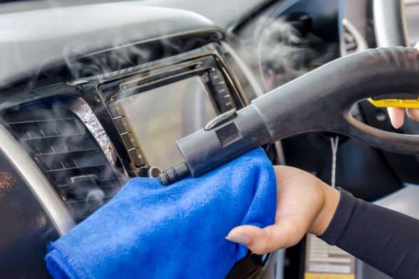 Read more about the article 6 Bengkel Service AC Mobil Jakarta Utara, Mobil Auto Sejuk!